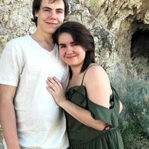 Meet your Posher, Mariele